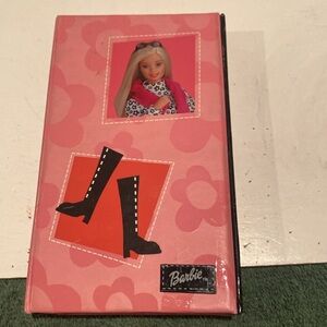 Vintage 2000 Barbie Trifold Organizer - almost new